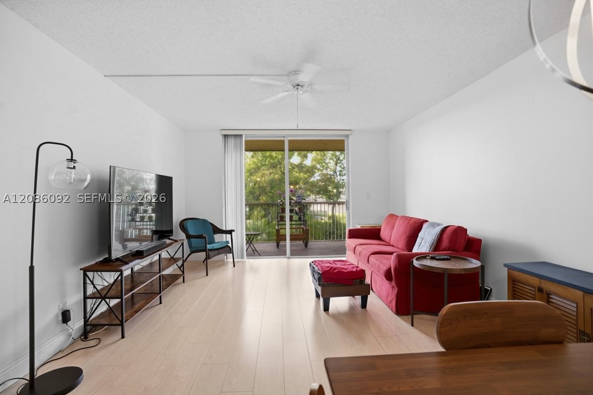 Real estate property located at 6870 Royal Palm Blvd #209M, Broward, Royal Park Gardens Iii-m, Margate, FL