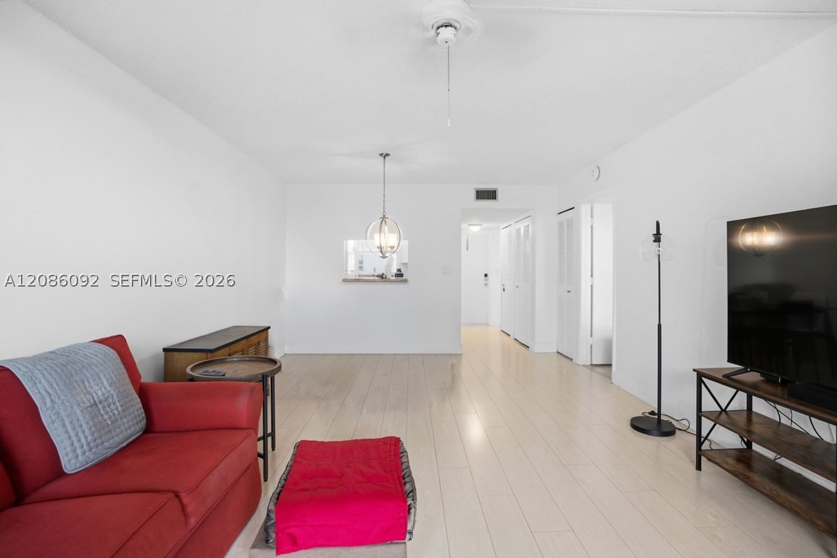 Real estate property located at 6870 Royal Palm Blvd #209M, Broward, Royal Park Gardens Iii-m, Margate, FL