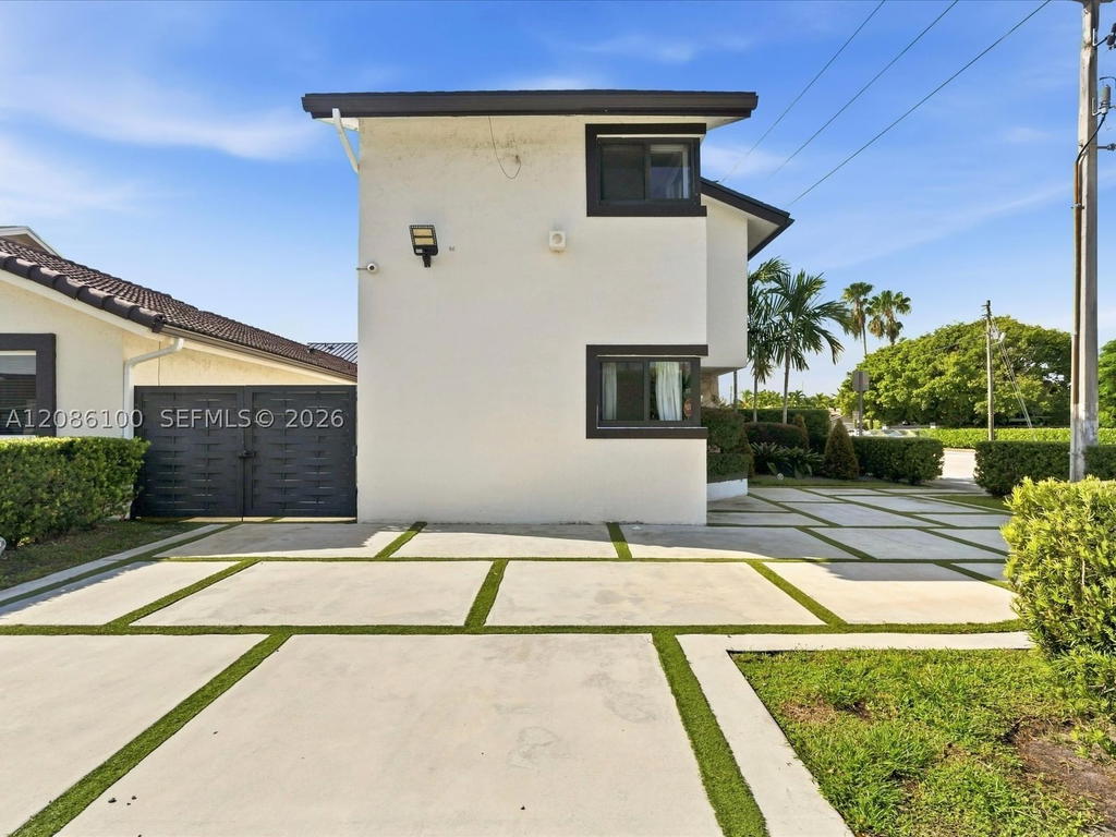Real estate property located at 9152 6th St, Miami-dade, Bilbao Estates 1st Addn, Miami, FL