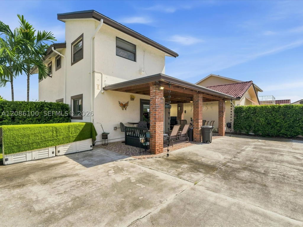 Real estate property located at 9152 6th St, Miami-dade, Bilbao Estates 1st Addn, Miami, FL