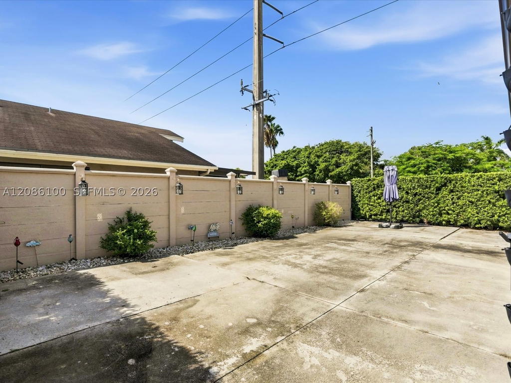 Real estate property located at 9152 6th St, Miami-dade, Bilbao Estates 1st Addn, Miami, FL