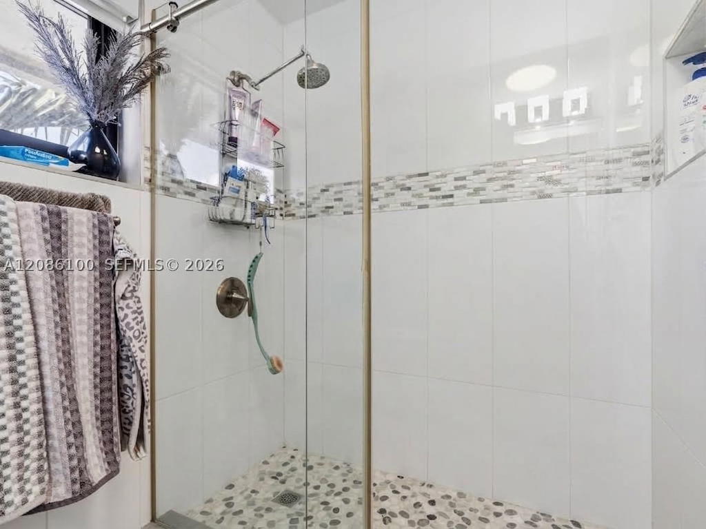 Real estate property located at 9152 6th St, Miami-dade, Bilbao Estates 1st Addn, Miami, FL