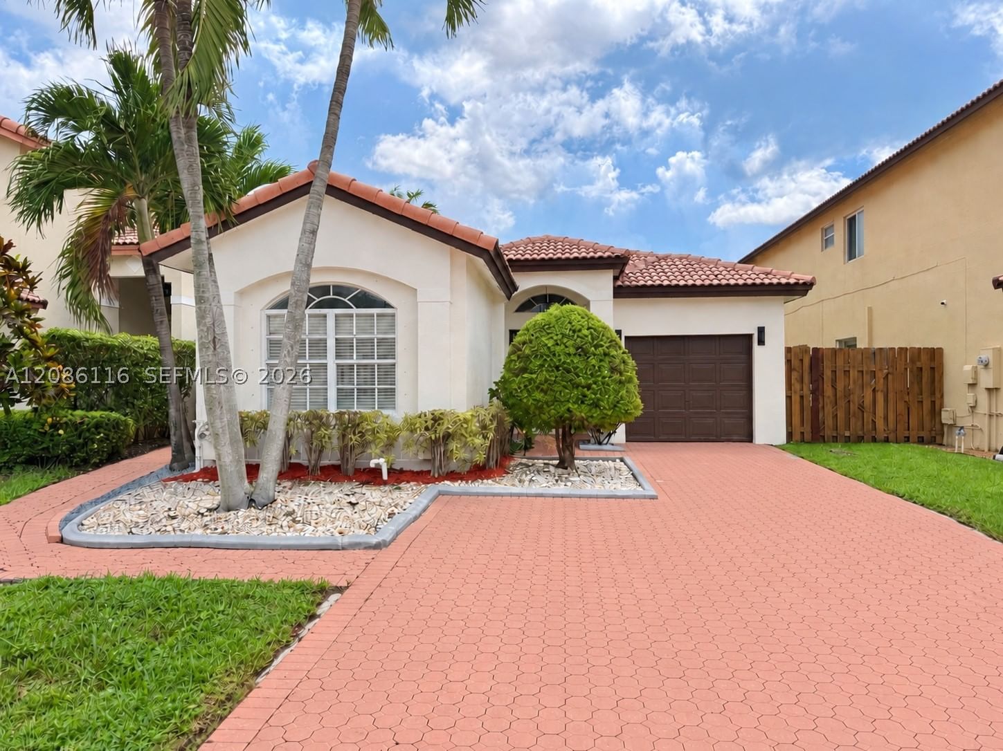 Real estate property located at 11270 53rd Ln, Miami-dade, Doral Landings East, Doral, FL