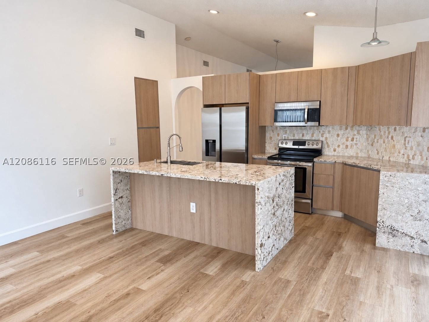 Real estate property located at 11270 53rd Ln, Miami-dade, Doral Landings East, Doral, FL