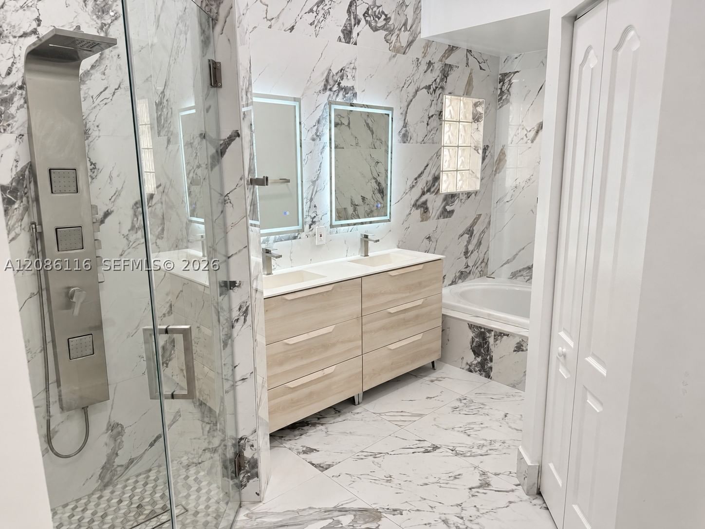 Real estate property located at 11270 53rd Ln, Miami-dade, Doral Landings East, Doral, FL