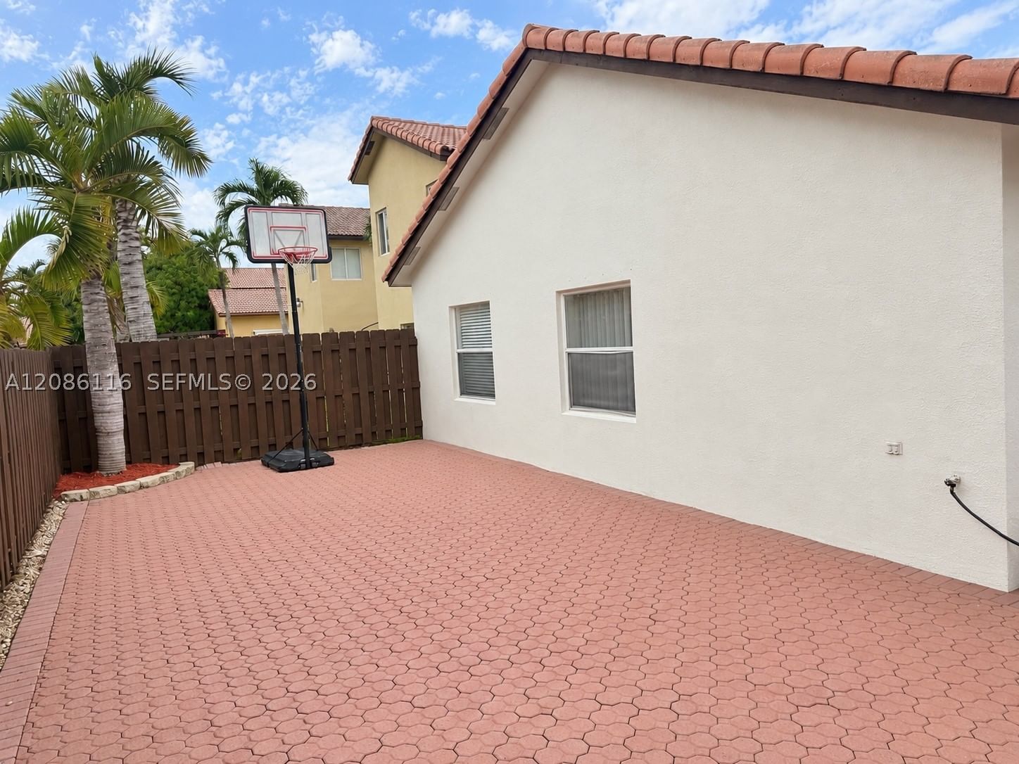 Real estate property located at 11270 53rd Ln, Miami-dade, Doral Landings East, Doral, FL
