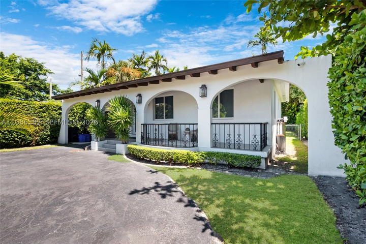 Real estate property located at 817 Tangier St, Miami-dade, Tamiami Place Plan 1, Coral Gables, FL