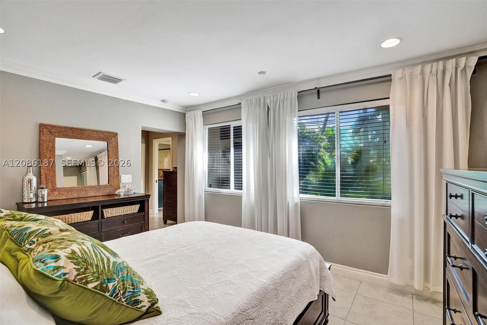 Real estate property located at 712 15th Ave, Broward, Hollywood, Hollywood, FL