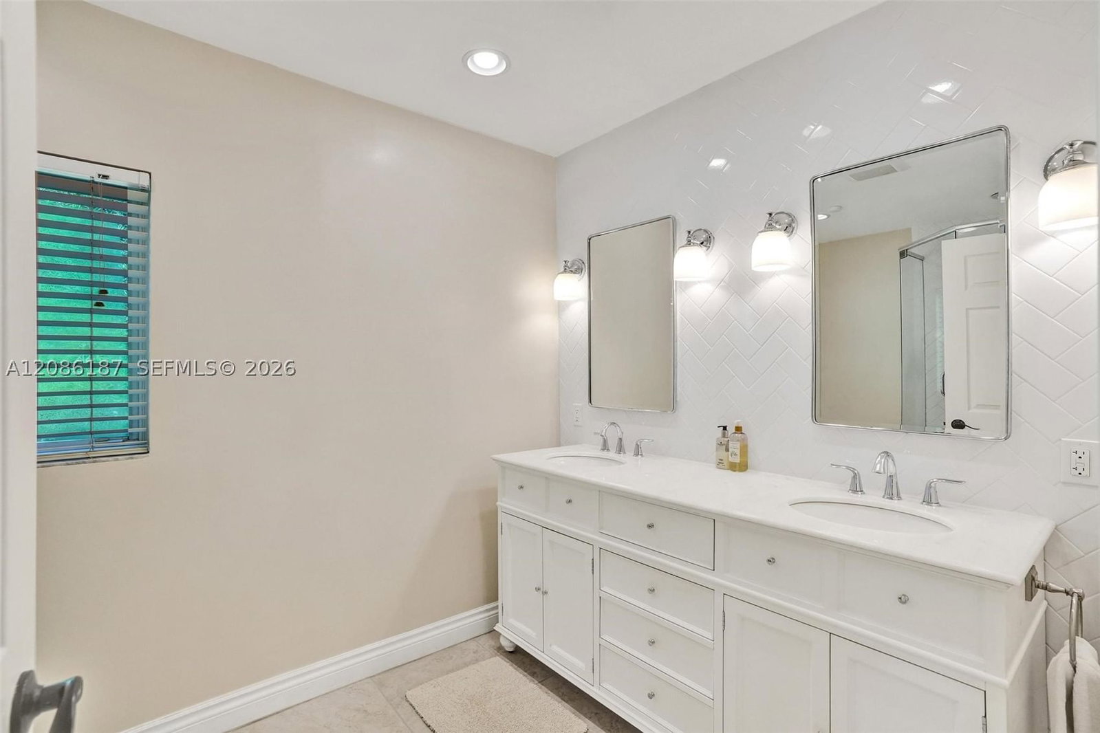 Real estate property located at 712 15th Ave, Broward, Hollywood, Hollywood, FL
