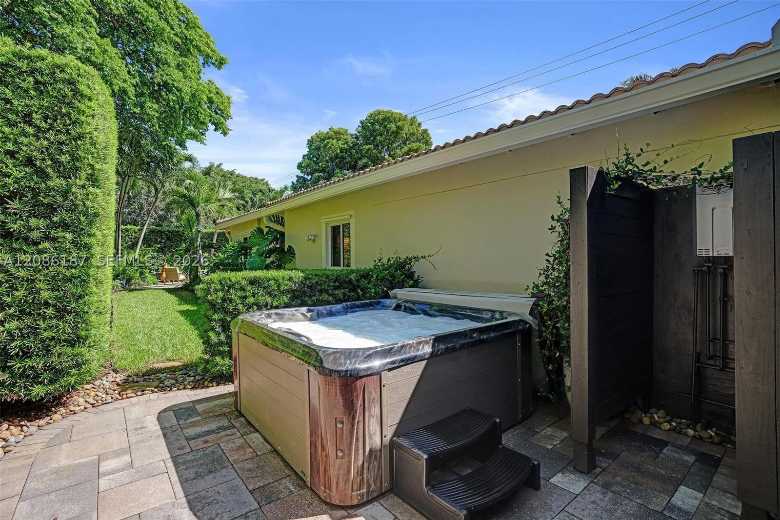 Real estate property located at 712 15th Ave, Broward, Hollywood, Hollywood, FL