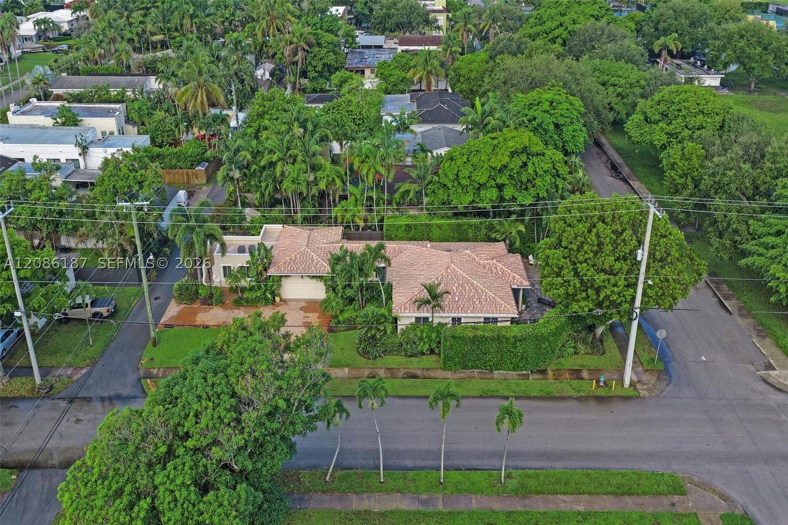 Real estate property located at 712 15th Ave, Broward, Hollywood, Hollywood, FL