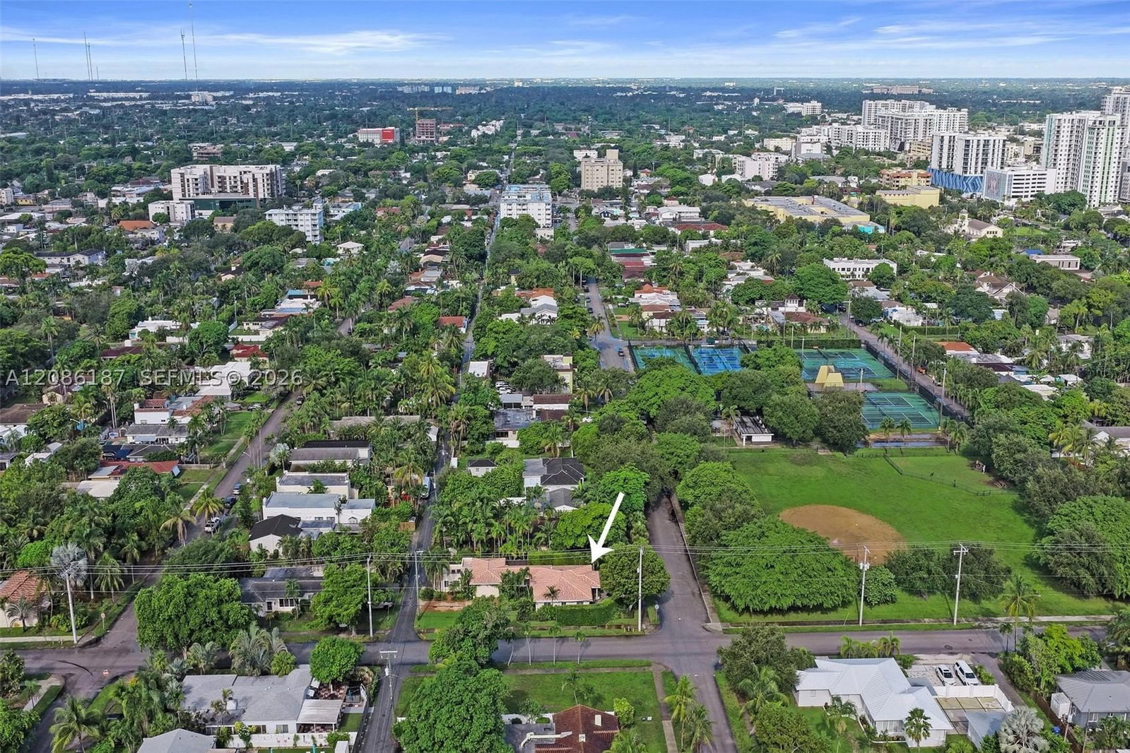 Real estate property located at 712 15th Ave, Broward, Hollywood, Hollywood, FL