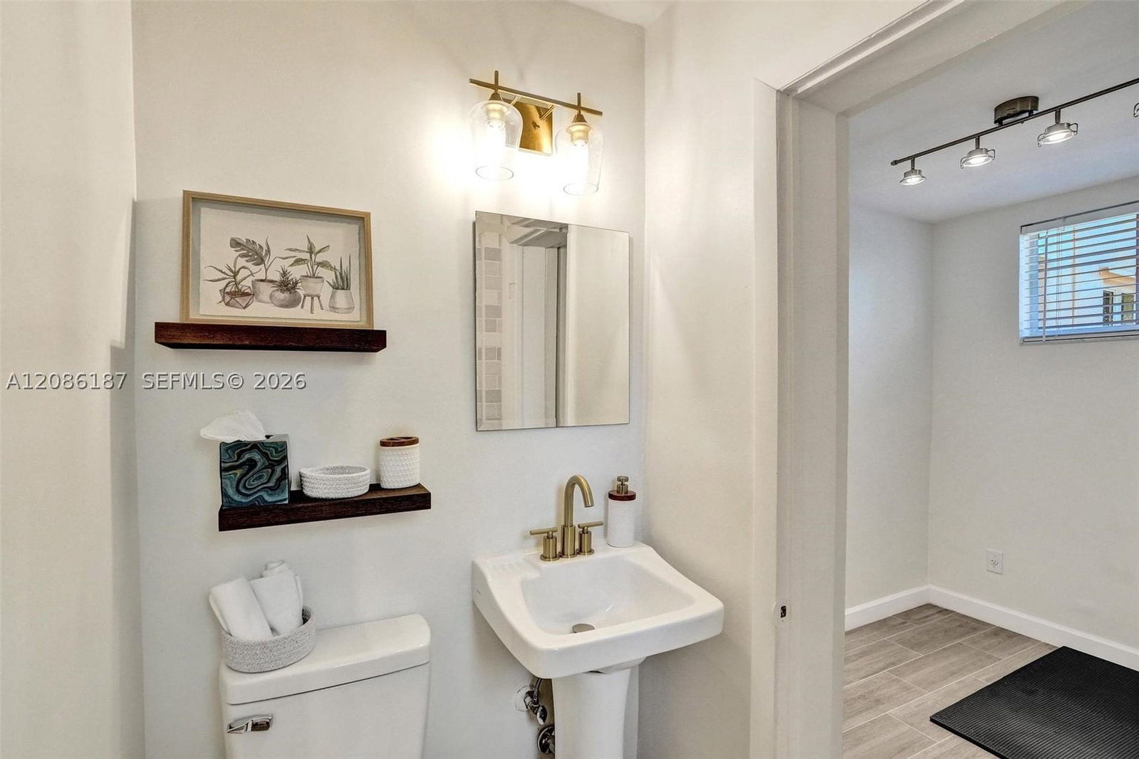 Real estate property located at 712 15th Ave, Broward, Hollywood, Hollywood, FL