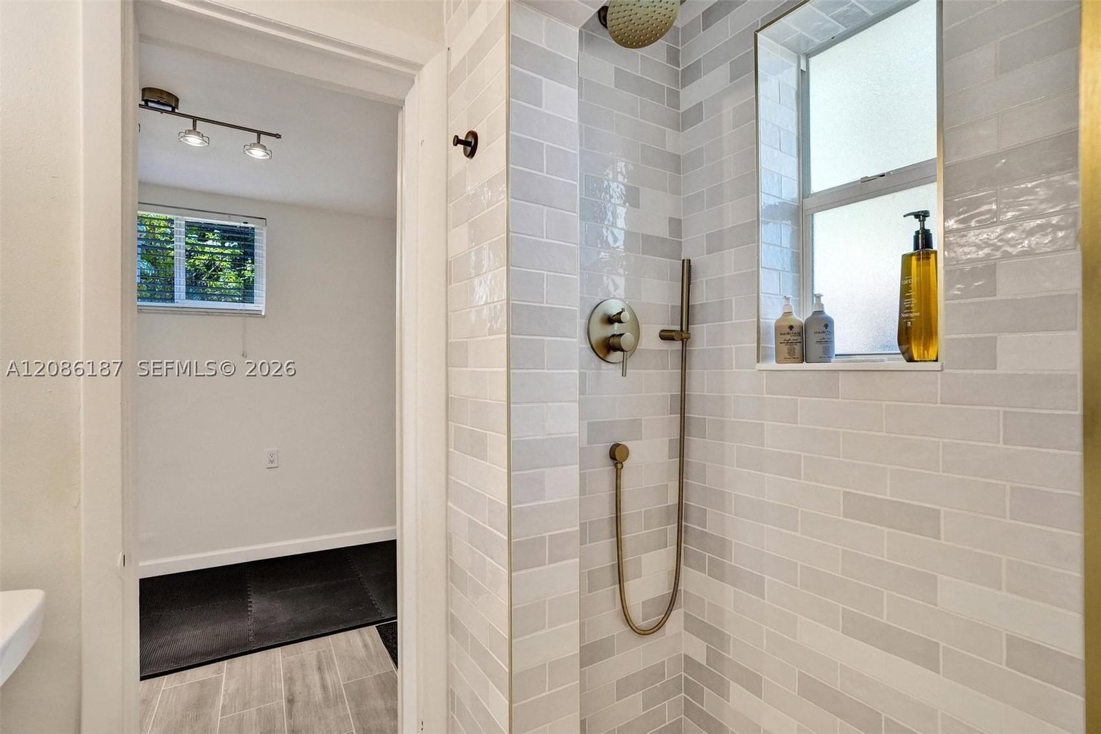 Real estate property located at 712 15th Ave, Broward, Hollywood, Hollywood, FL