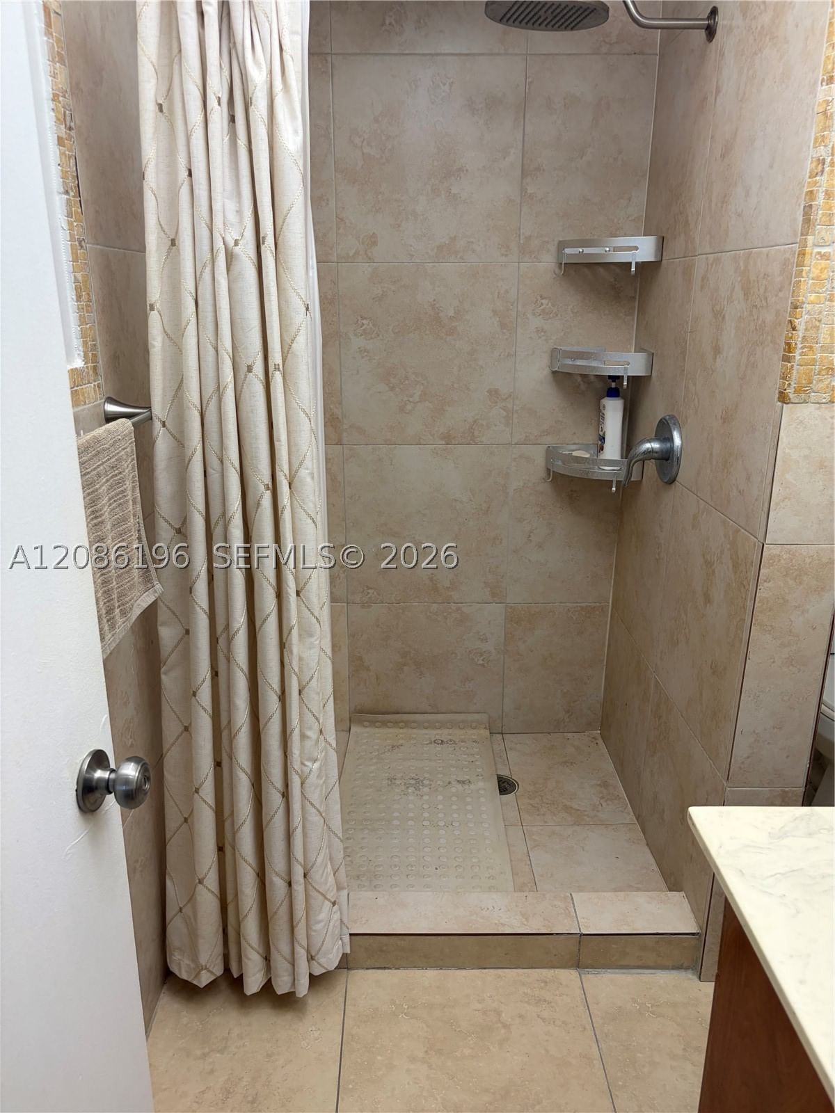 Real estate property located at 10090 NW 80 CT #1327, Miami-dade, Samari Lake East Condo, Hialeah Gardens, FL
