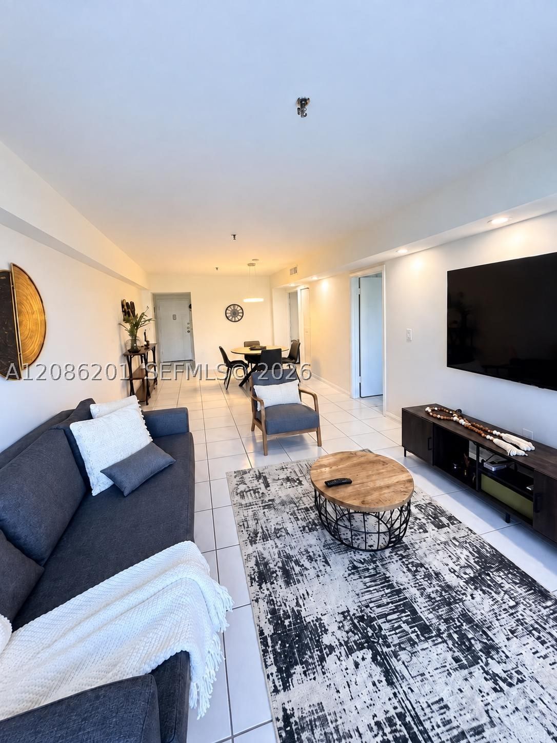 Real estate property located at 250 181st Dr #413, Miami-dade, The Isles Condo, Sunny Isles Beach, FL