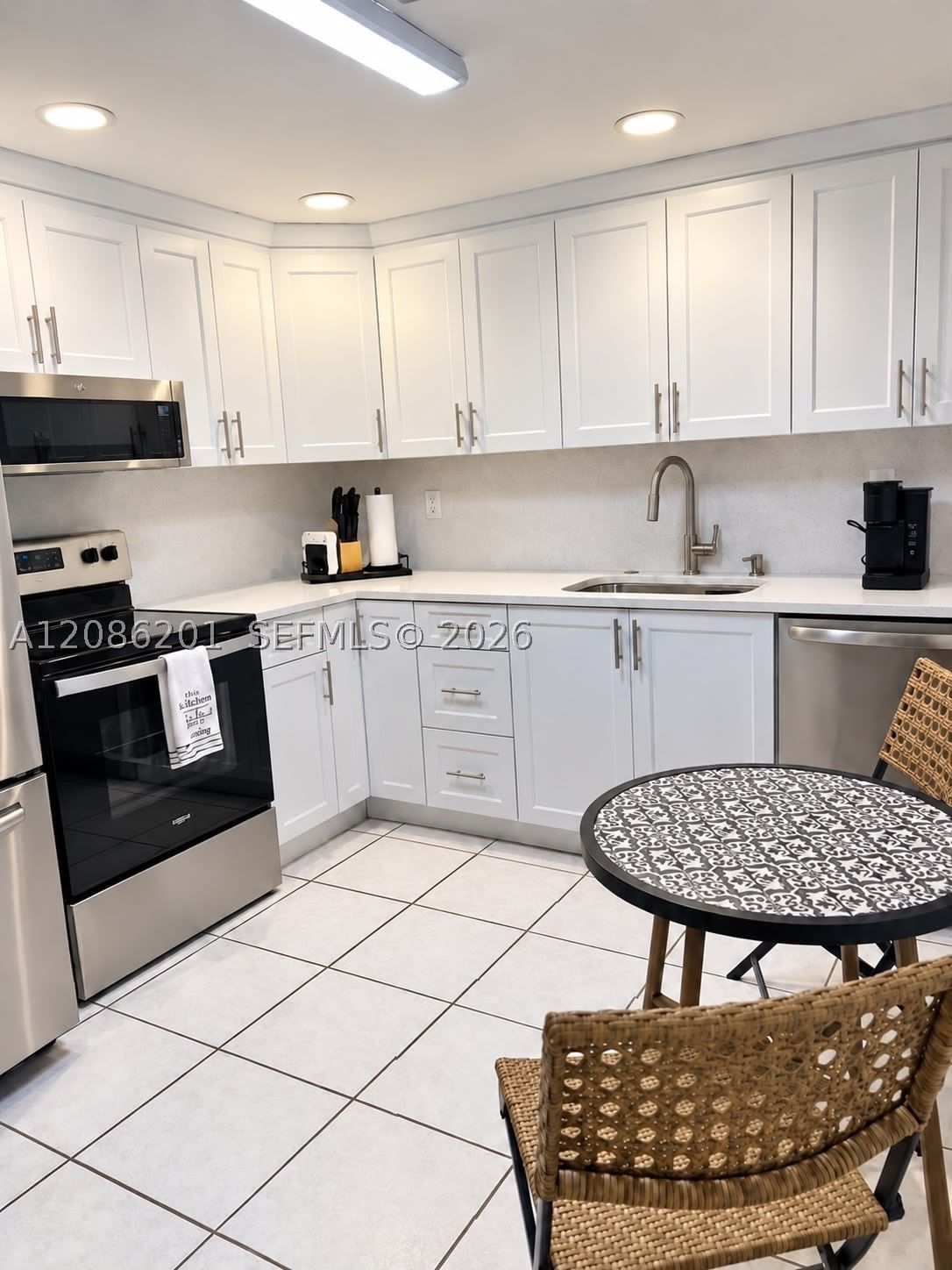 Real estate property located at 250 181st Dr #413, Miami-dade, The Isles Condo, Sunny Isles Beach, FL