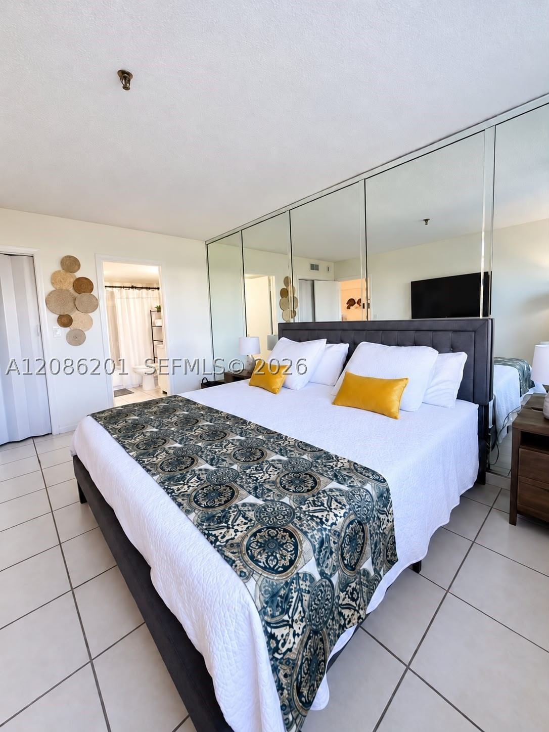 Real estate property located at 250 181st Dr #413, Miami-dade, The Isles Condo, Sunny Isles Beach, FL