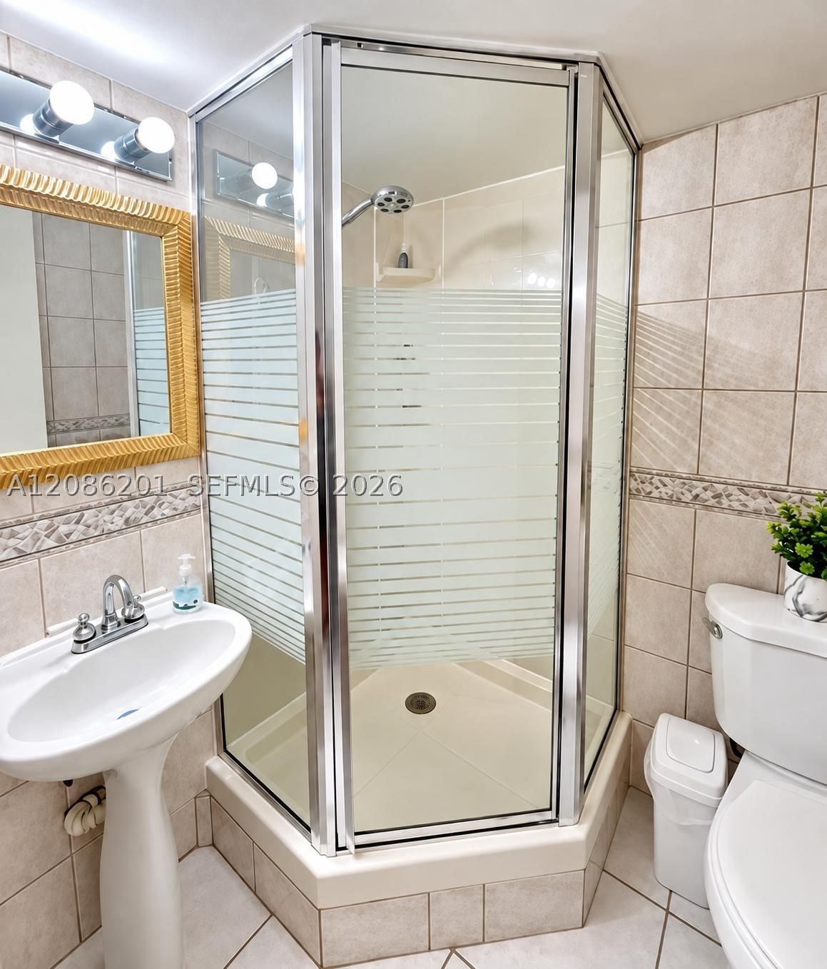 Real estate property located at 250 181st Dr #413, Miami-dade, The Isles Condo, Sunny Isles Beach, FL