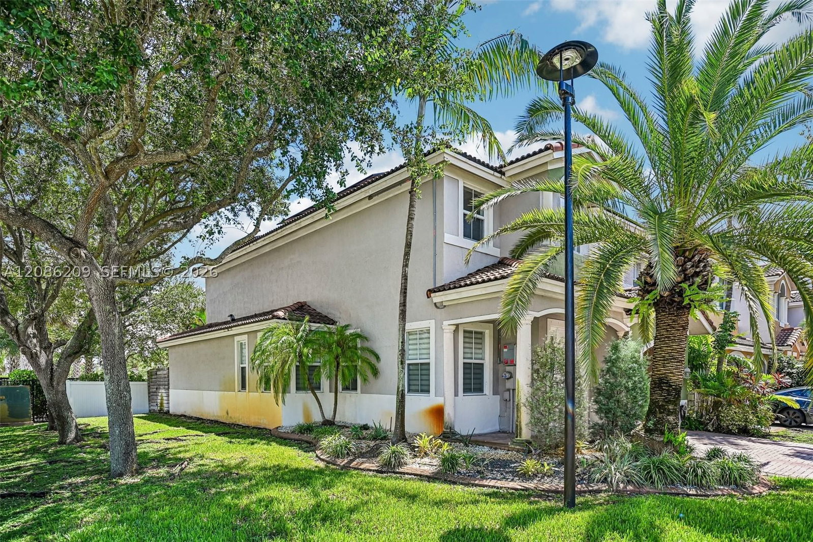 Real estate property located at 8175 114th Pl, Miami-dade, Doral Isles North Sec Thr, Doral, FL