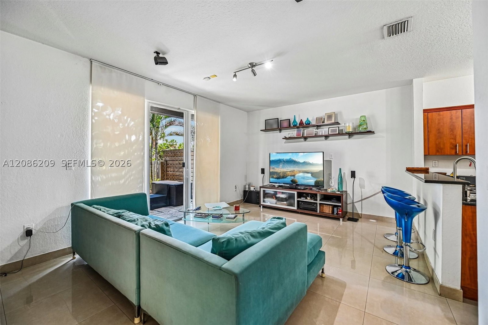 Real estate property located at 8175 114th Pl, Miami-dade, Doral Isles North Sec Thr, Doral, FL