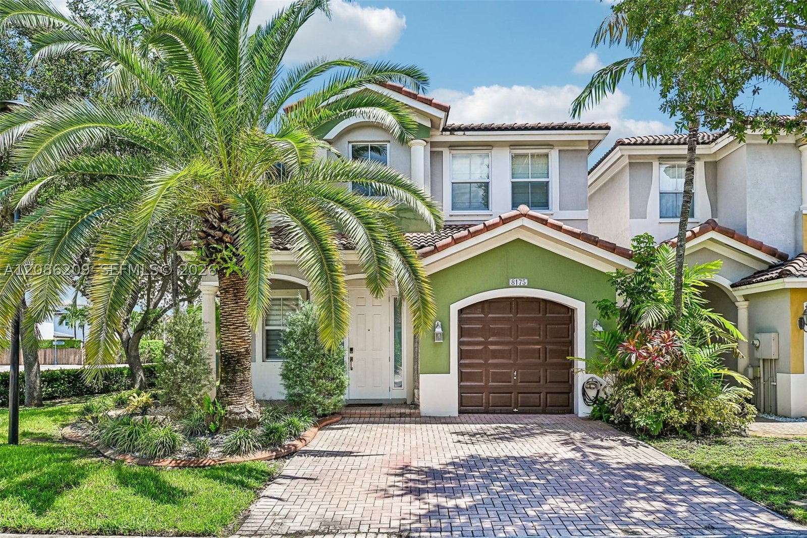 Real estate property located at 8175 114th Pl, Miami-dade, Doral Isles North Sec Thr, Doral, FL