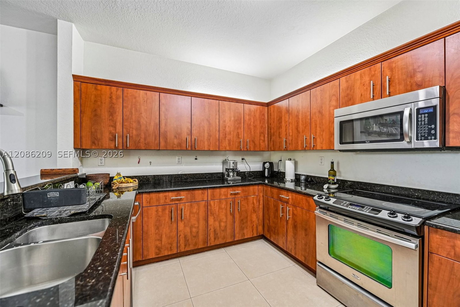 Real estate property located at 8175 114th Pl, Miami-dade, Doral Isles North Sec Thr, Doral, FL