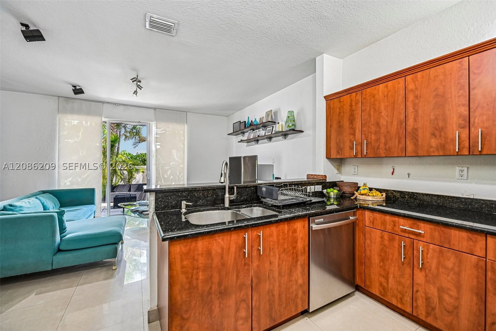 Real estate property located at 8175 114th Pl, Miami-dade, Doral Isles North Sec Thr, Doral, FL