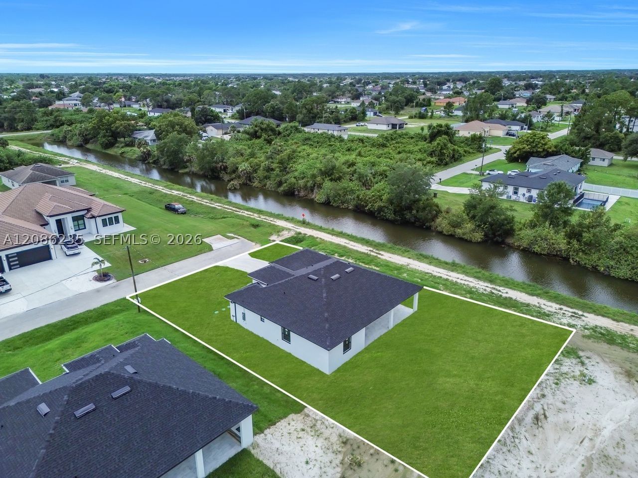 Real estate property located at 3614 6th ST SW, Lee, Lehigh Acres, Lehigh Acres, FL