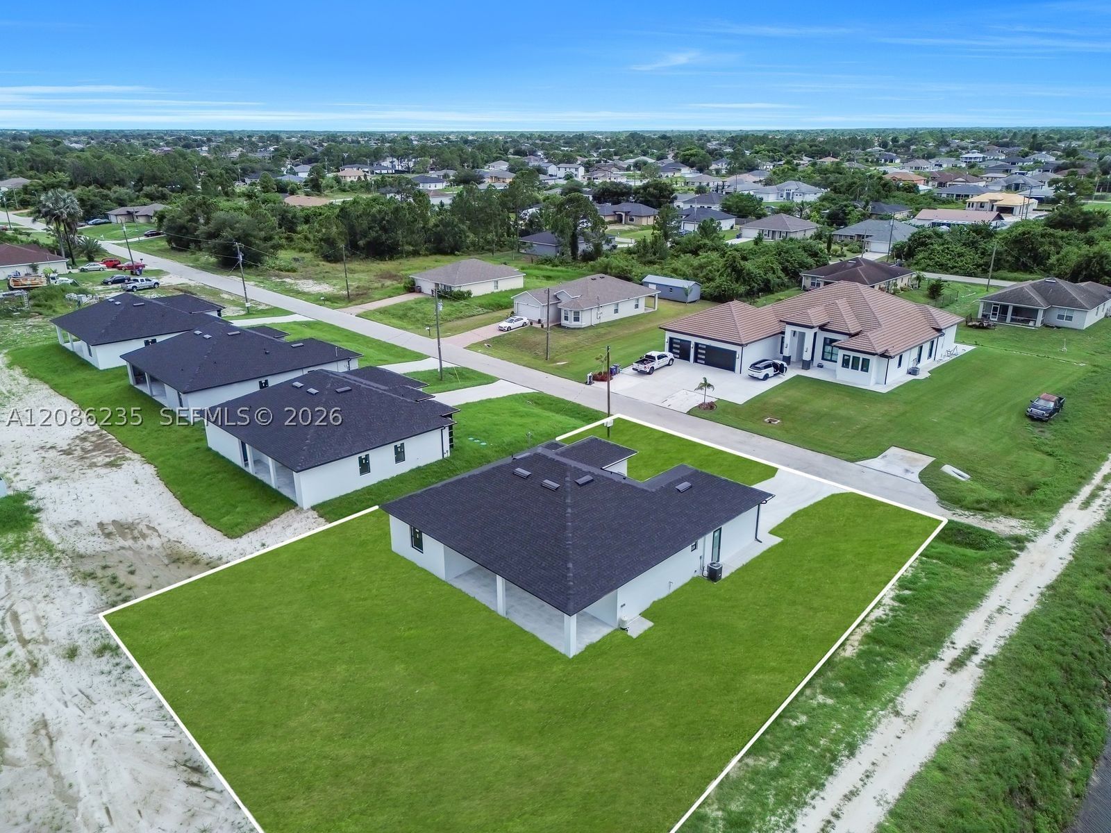 Real estate property located at 3614 6th ST SW, Lee, Lehigh Acres, Lehigh Acres, FL