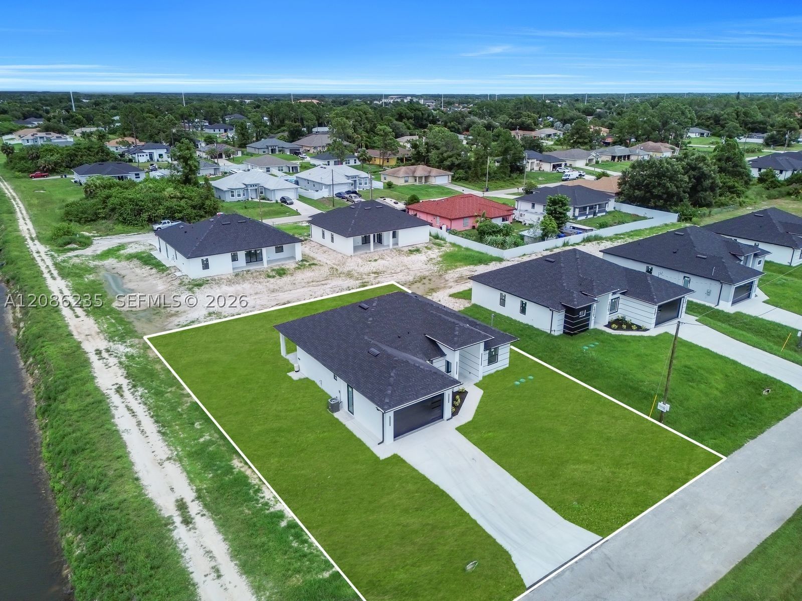 Real estate property located at 3614 6th ST SW, Lee, Lehigh Acres, Lehigh Acres, FL