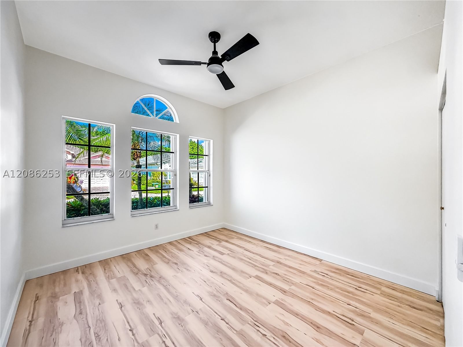 Real estate property located at 11900 Mataro Ave, Palm Beach, Valencia Lakes 3, Boynton Beach, FL