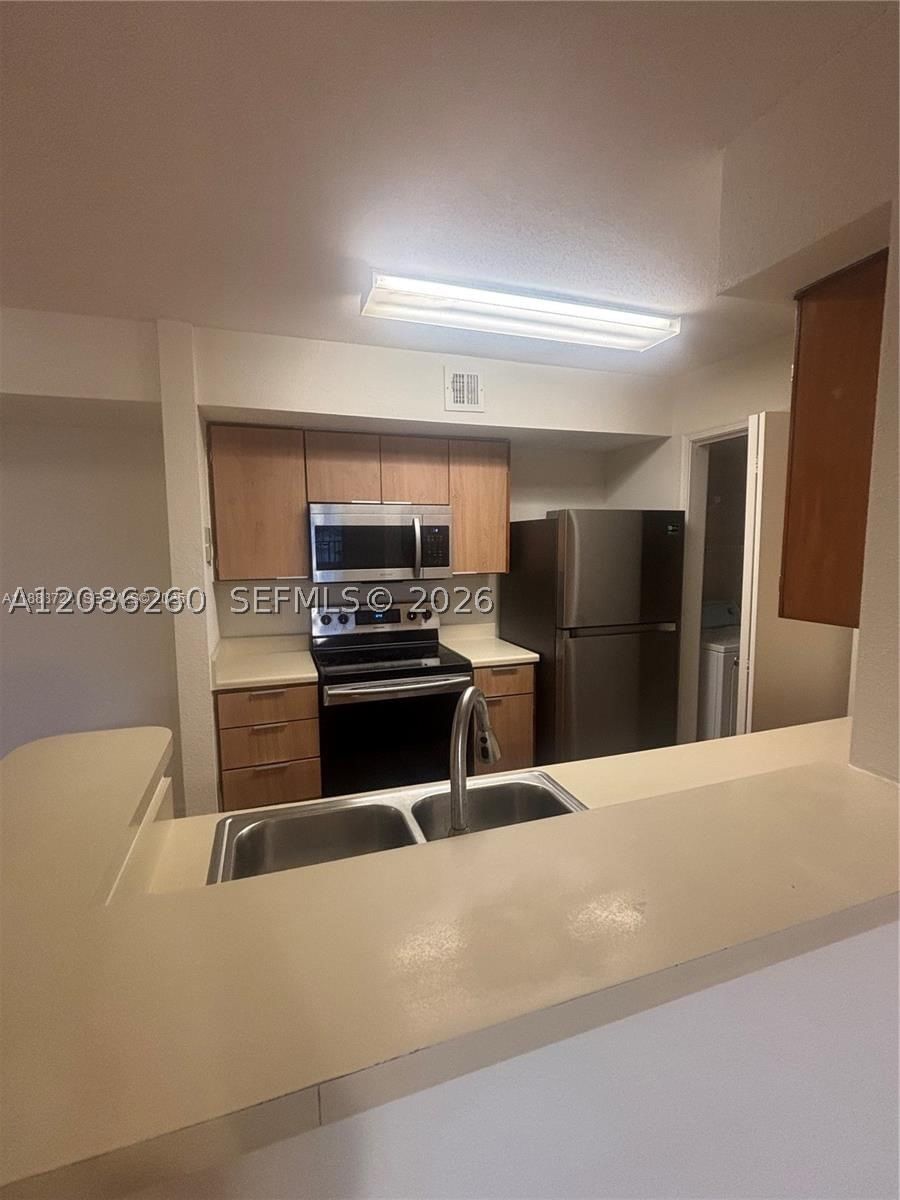Real estate property located at , Broward, Savannah At Riverside Con, Coral Springs, FL