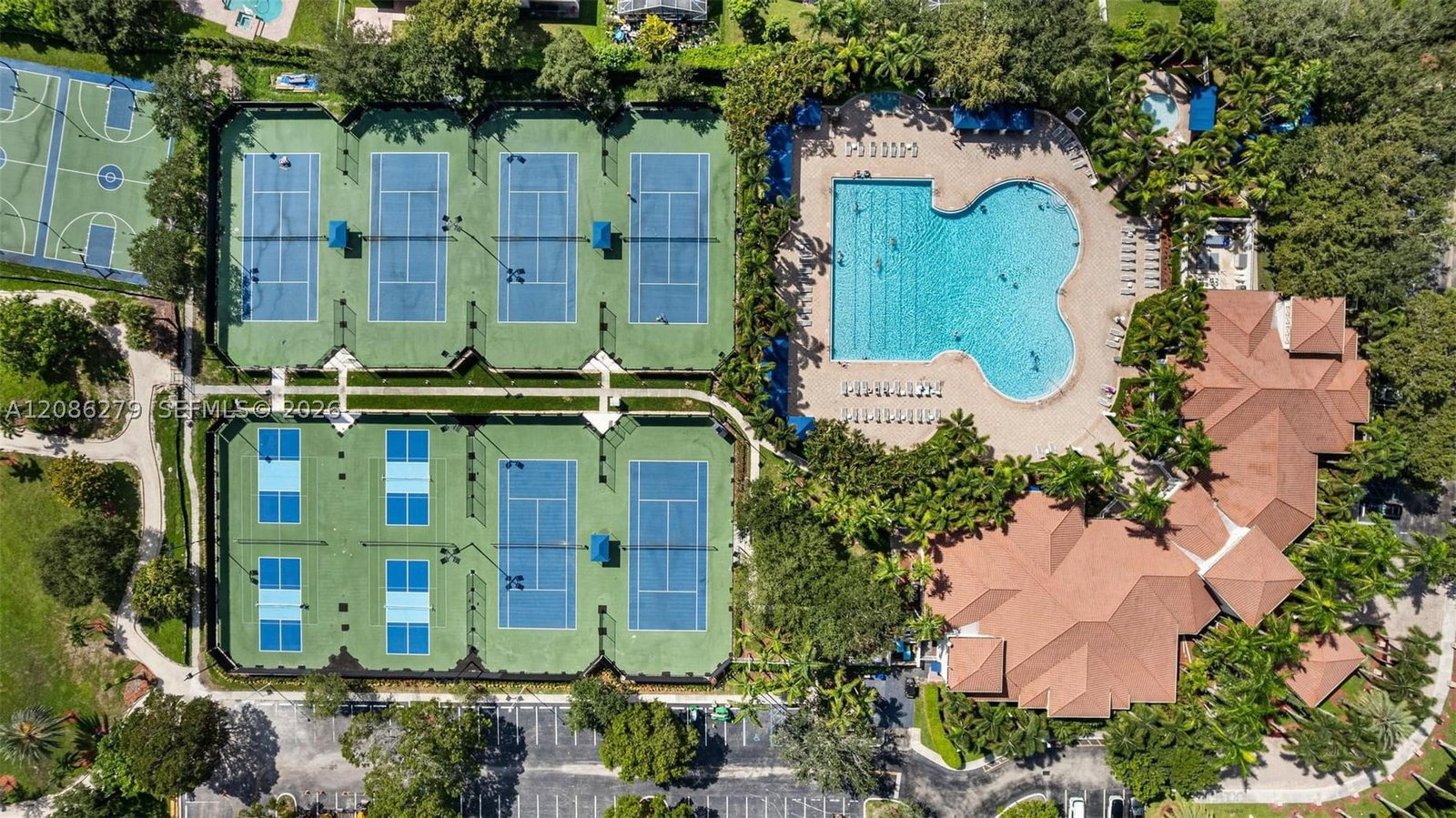 Real estate property located at 13702 18th St, Broward, Pembroke Falls -phase 4, Pembroke Pines, FL