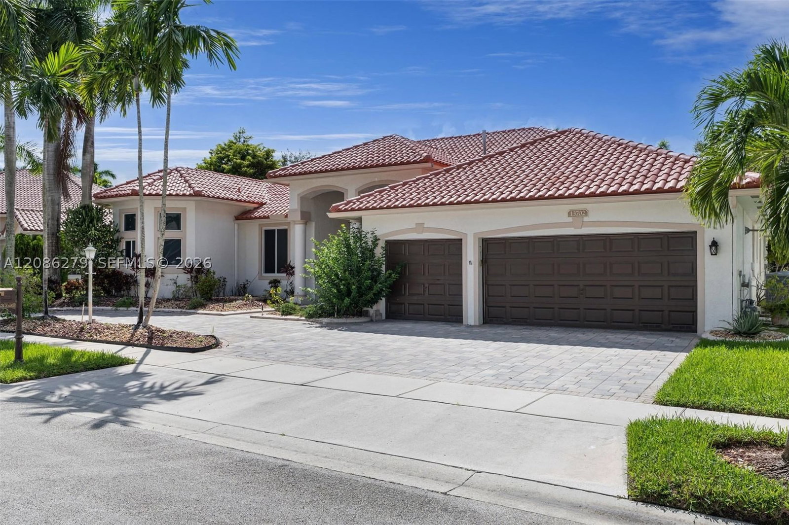 Real estate property located at 13702 18th St, Broward, Pembroke Falls -phase 4, Pembroke Pines, FL