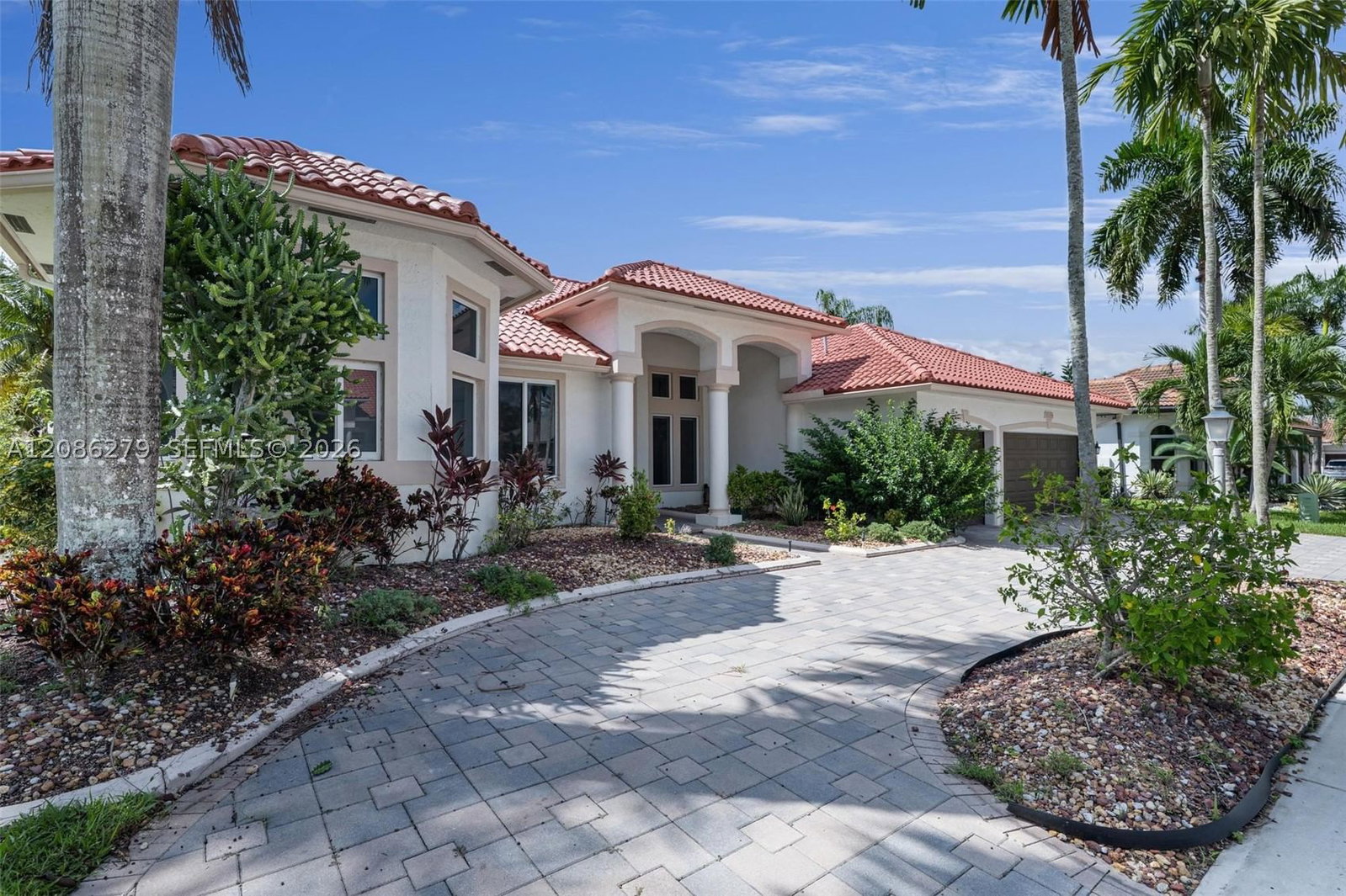 Real estate property located at 13702 18th St, Broward, Pembroke Falls -phase 4, Pembroke Pines, FL