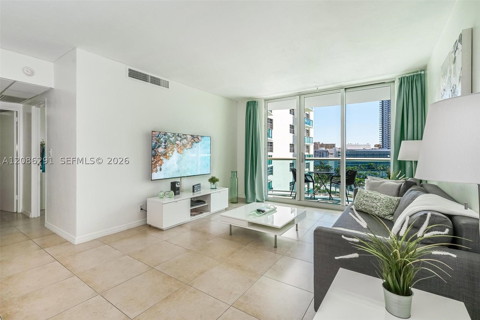 Real estate property located at 3801 Ocean Dr #9T, Broward, Tides On Hollywood Beach, Hollywood, FL