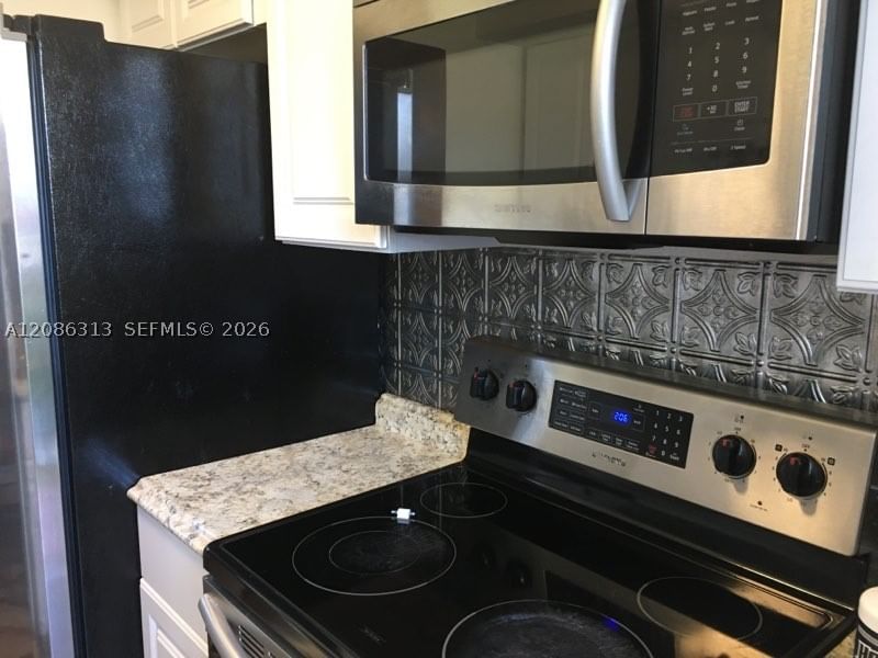 Real estate property located at 1825 Cleveland St #5, Broward, Dell Manor Condominium, Hollywood, FL