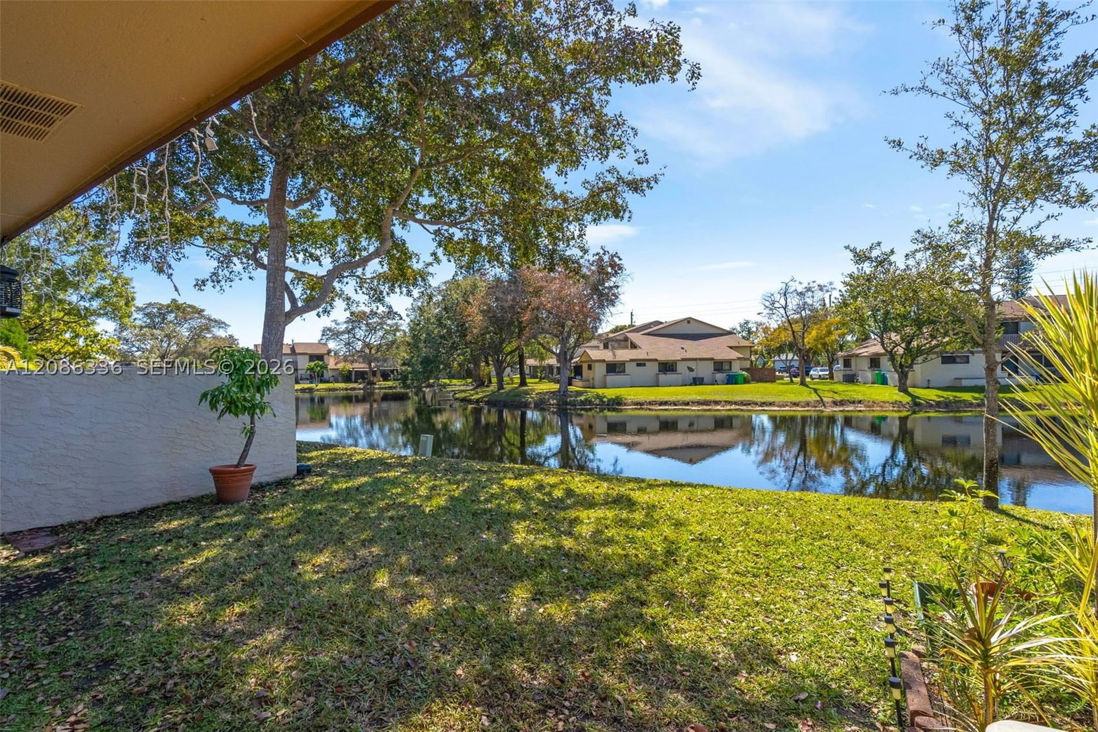 Real estate property located at 10836 30th Pl #354, Broward, North Lake Townhomes Cond, Sunrise, FL