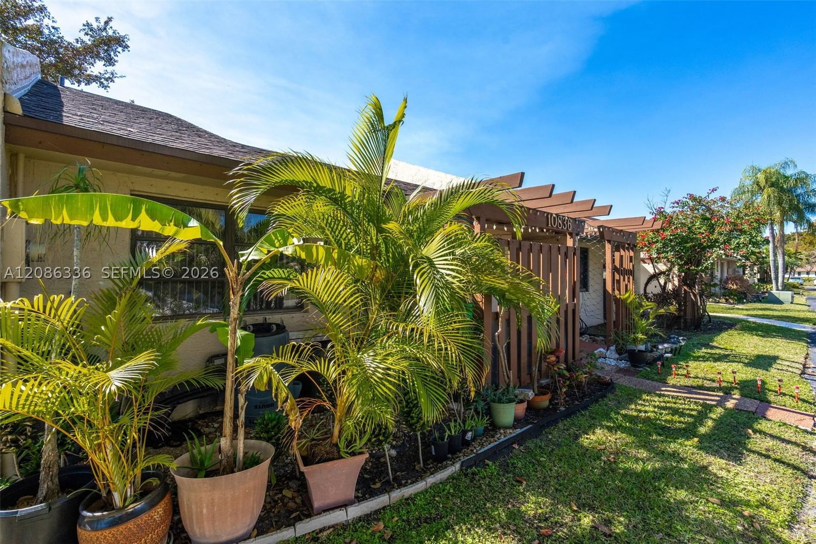 Real estate property located at 10836 30th Pl #354, Broward, North Lake Townhomes Cond, Sunrise, FL