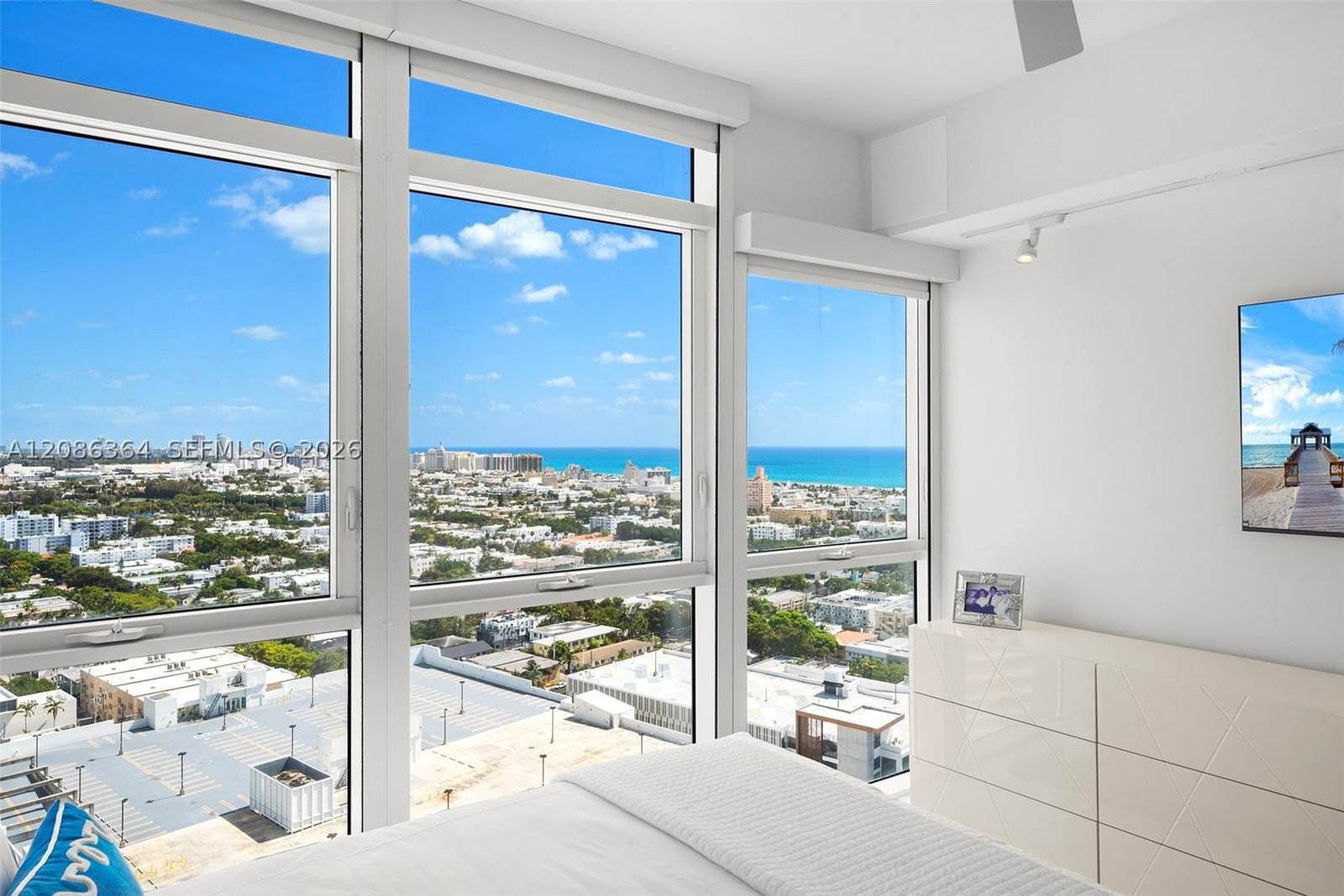 Real estate property located at 450 Alton Rd #2708, Miami-dade, Icon Condo, Miami Beach, FL