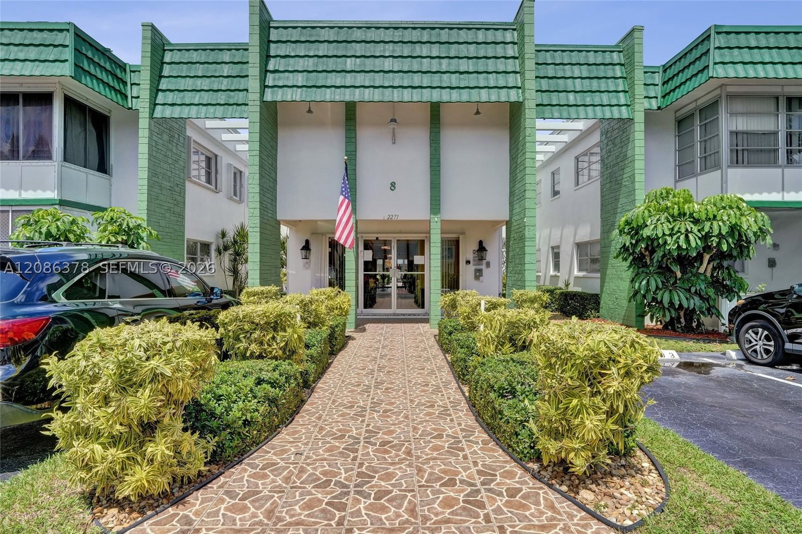 Real estate property located at 2271 48th Ter #105, Broward, Castle Apartments 8 Condo, Lauderhill, FL