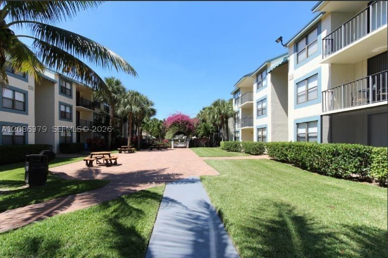 Real estate property located at 706 Executive Center Dr #34, Palm Beach, Clear Lake Club Condo, West Palm Beach, FL