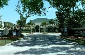 Real estate property located at 706 Executive Center Dr #34, Palm Beach, Clear Lake Club Condo, West Palm Beach, FL