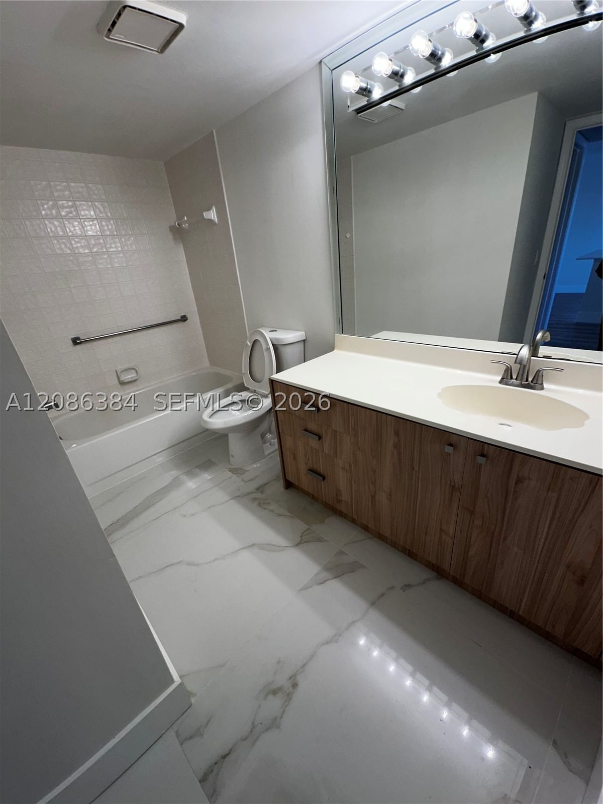 Real estate property located at 2560 103rd Ave #402, Broward, Sunrise Lakes 193 Condo, Sunrise, FL