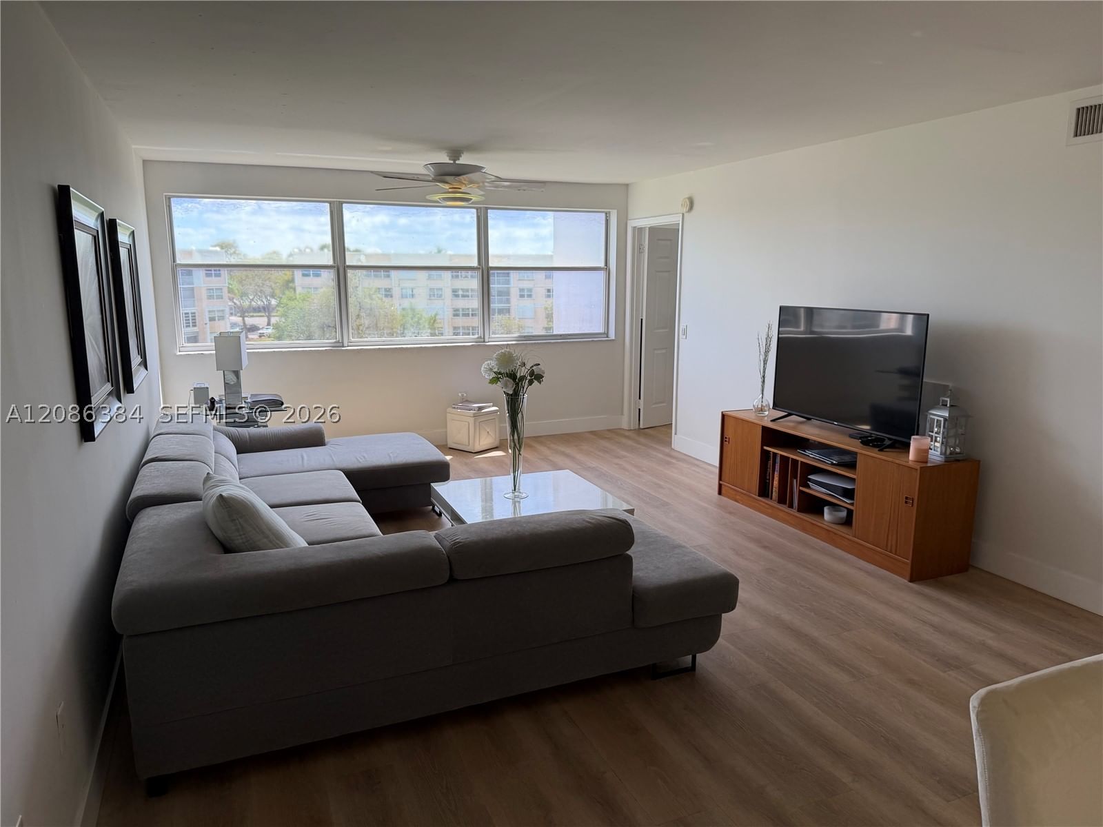 Real estate property located at 2560 103rd Ave #402, Broward, Sunrise Lakes 193 Condo, Sunrise, FL