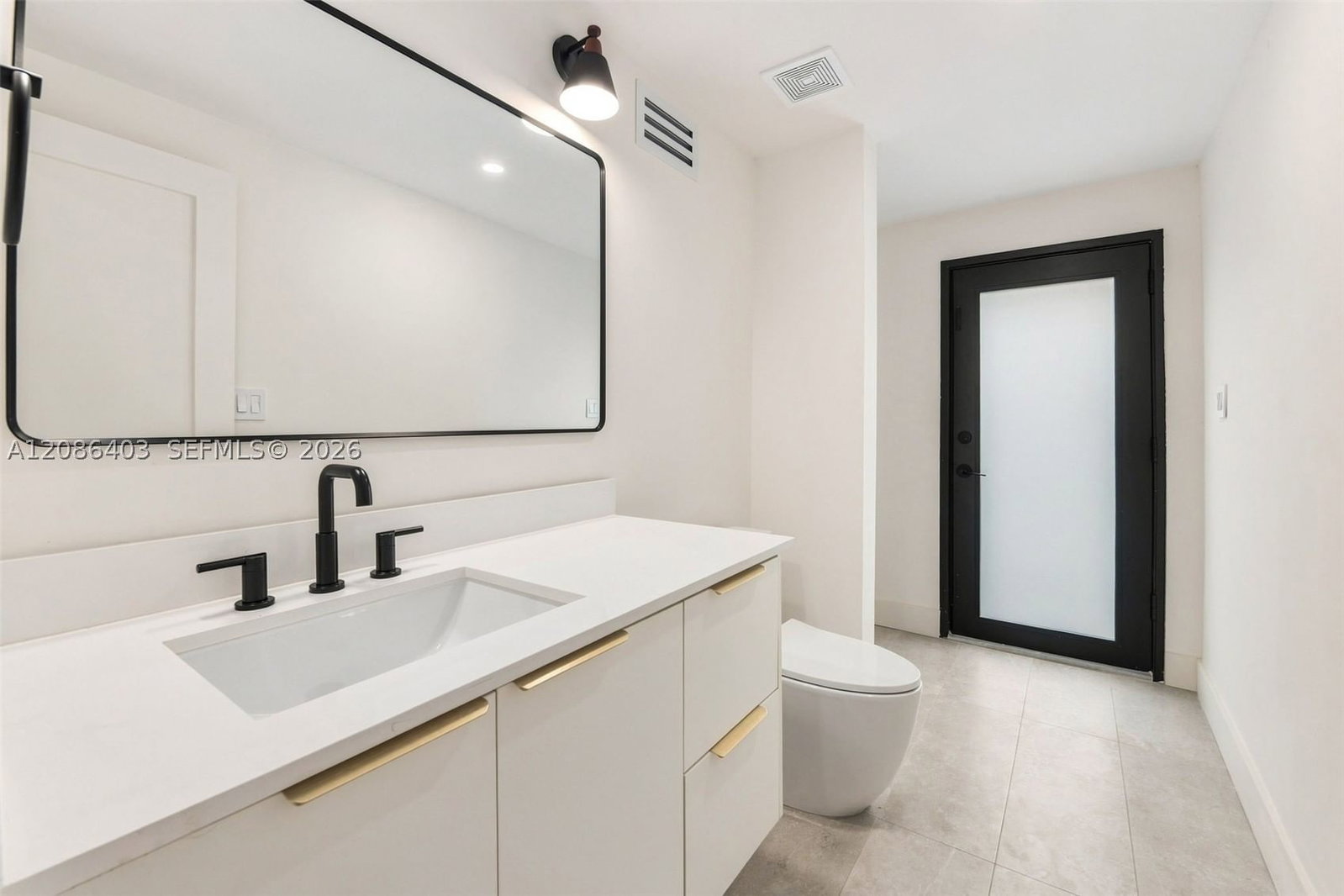 Real estate property located at 2412 Sugarloaf Ln, Broward, Lauderdale Isles No 2-blk, Fort Lauderdale, FL
