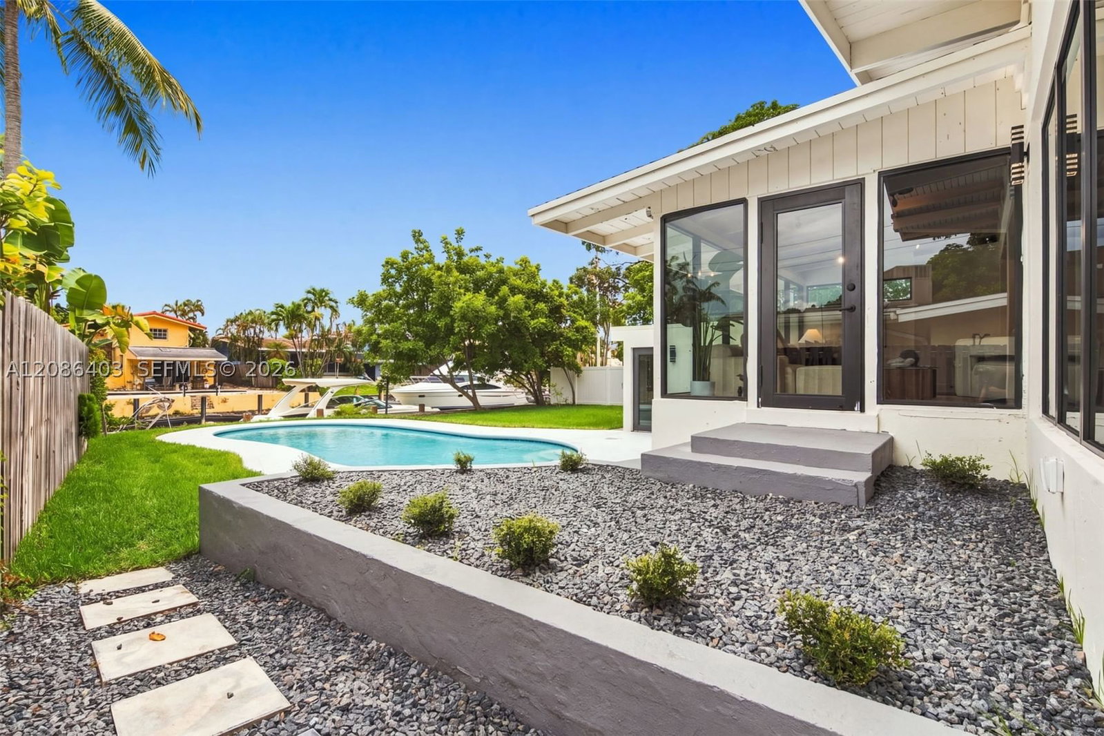 Real estate property located at 2412 Sugarloaf Ln, Broward, Lauderdale Isles No 2-blk, Fort Lauderdale, FL