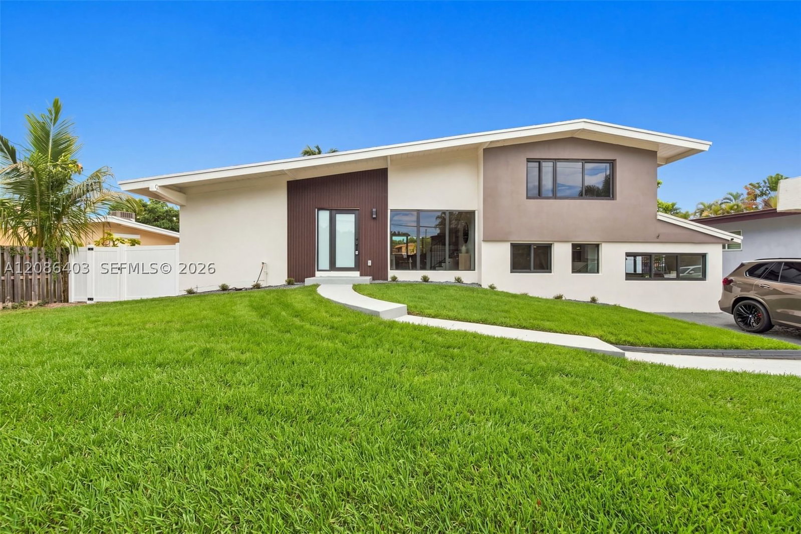 Real estate property located at 2412 Sugarloaf Ln, Broward, Lauderdale Isles No 2-blk, Fort Lauderdale, FL