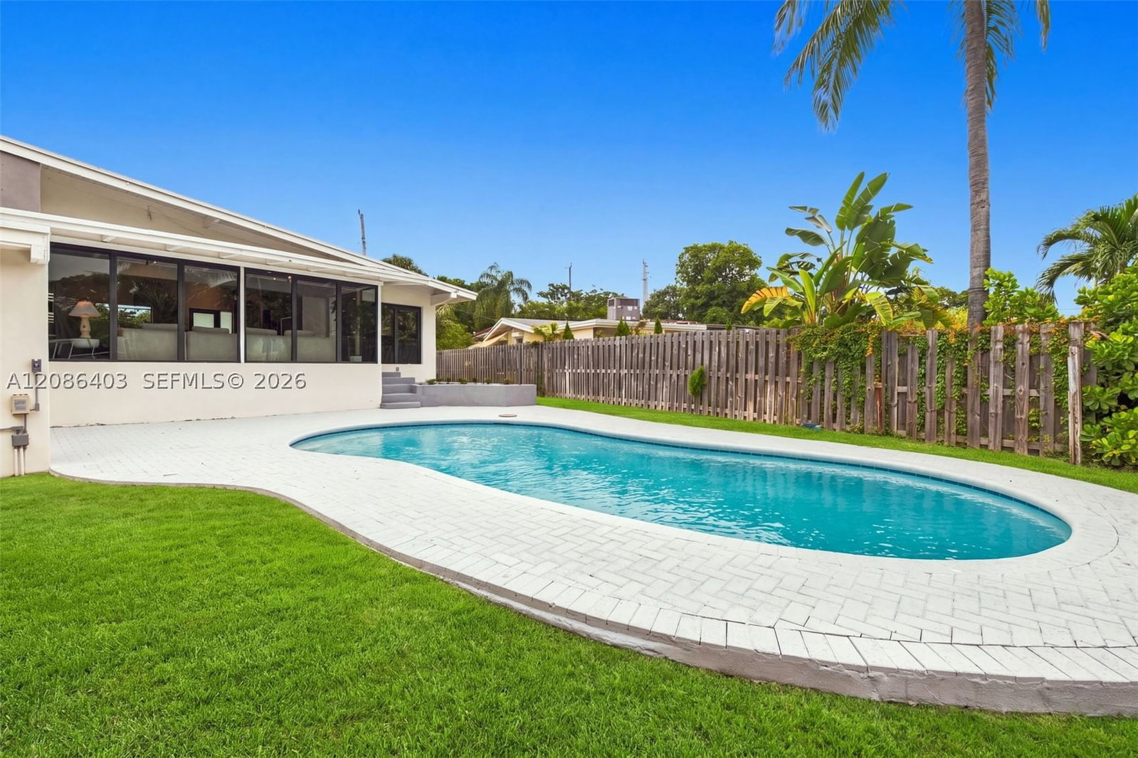 Real estate property located at 2412 Sugarloaf Ln, Broward, Lauderdale Isles No 2-blk, Fort Lauderdale, FL